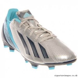 NWOT Adidas soccer cleats